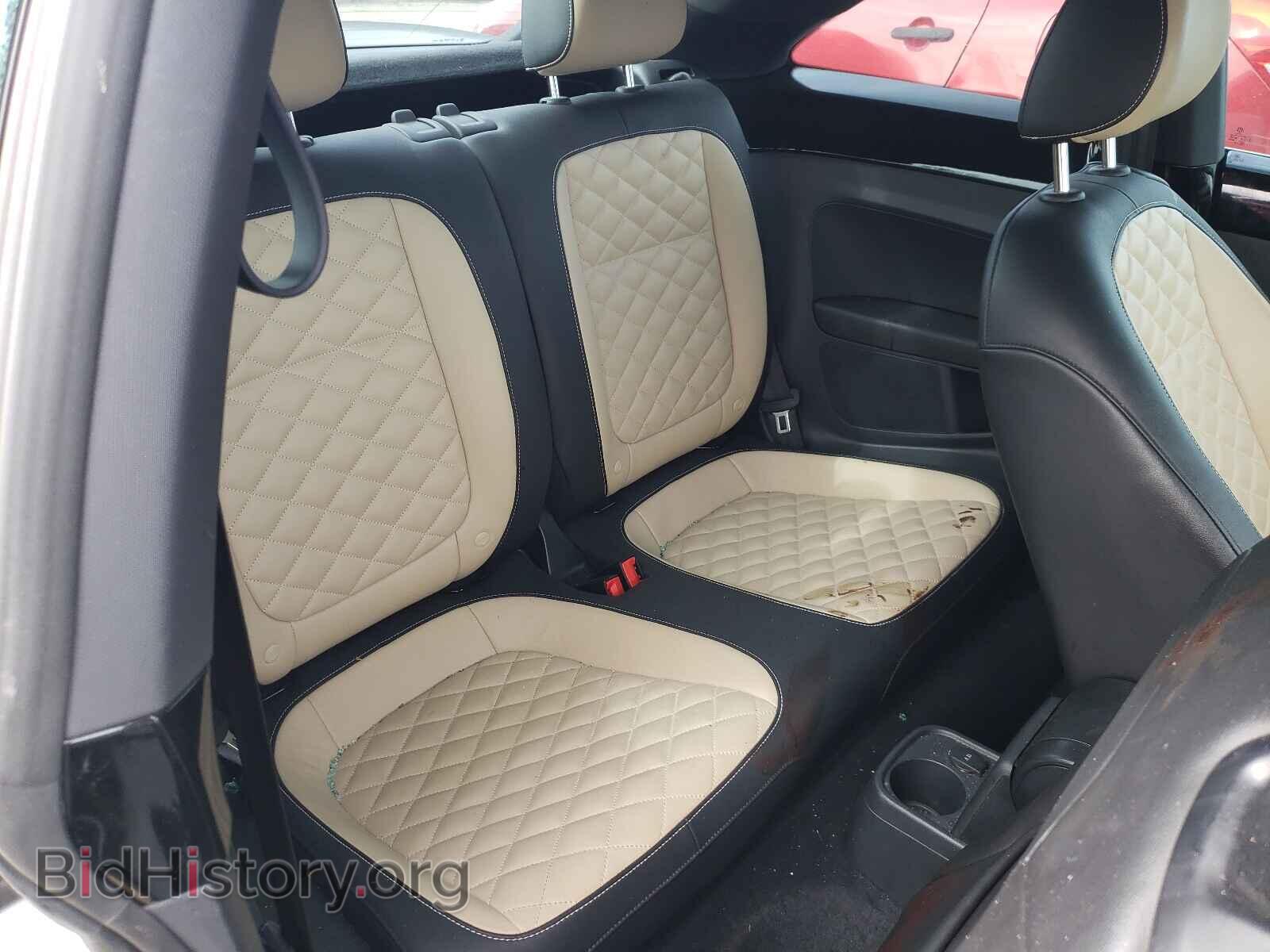 2019 VOLKSWAGEN BEETLE - VIN: 3VWFD7AT5KM705342 - Фото 6