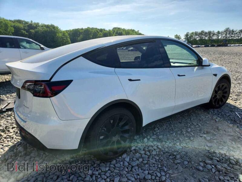 2023 Tesla MODEL Y (VIN 7SAYGAEE7PF742600) — photo 3 of 14