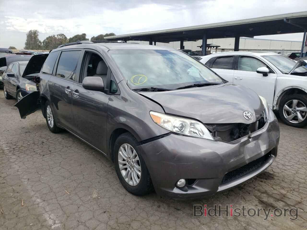 Photo 5TDYK3DC6FS607559 - TOYOTA SIENNA 2015