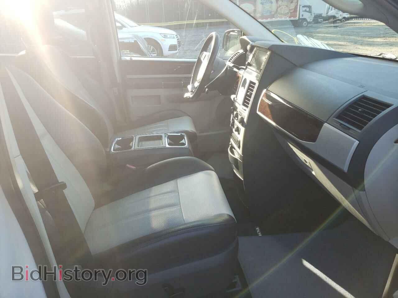 2010 CHRYSLER MINIVAN - VIN: 2A4RR8DX7AR330285 - Photo 5