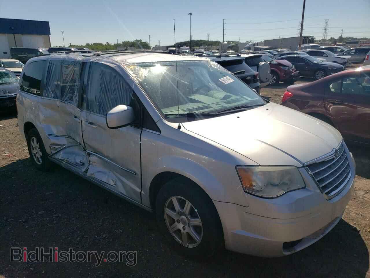 Photo 2A4RR5D11AR212565 - CHRYSLER MINIVAN 2010
