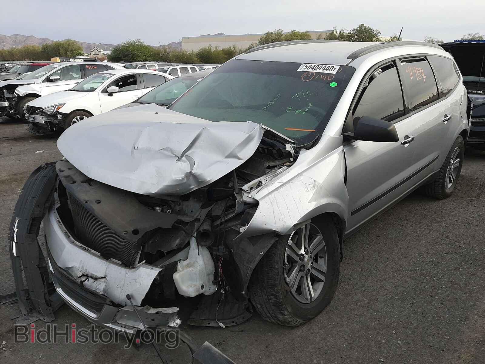 2017 CHEVROLET TRAVERSE - VIN: 1GNKRFED6HJ155002 - Фото 2