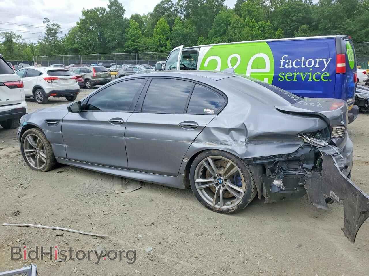 2014 BMW M5 - VIN: WBSFV9C52ED593215 - Photo 2