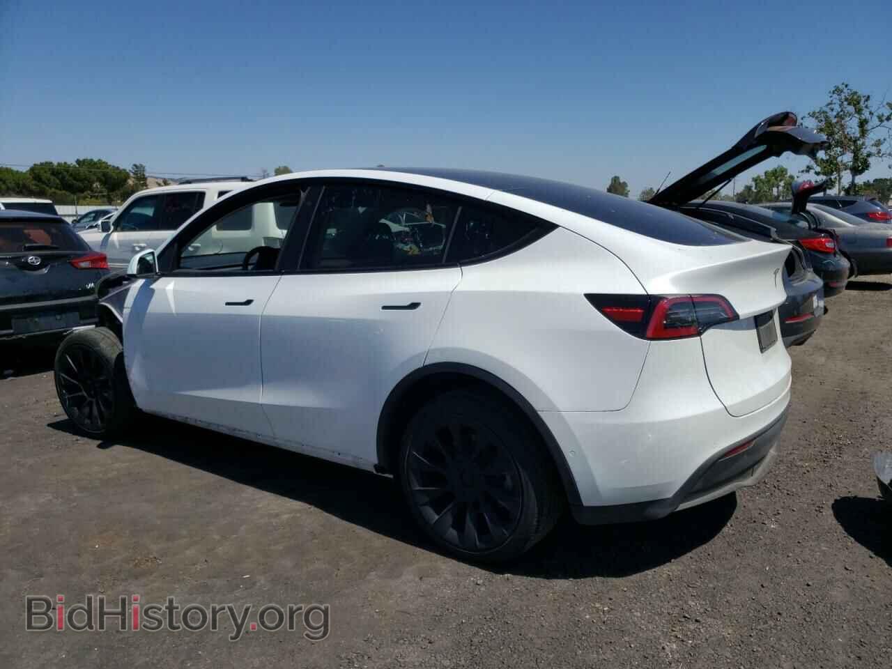 2022 TESLA MODEL Y - VIN: 7SAYGDEE6NF449303 - Фото 2