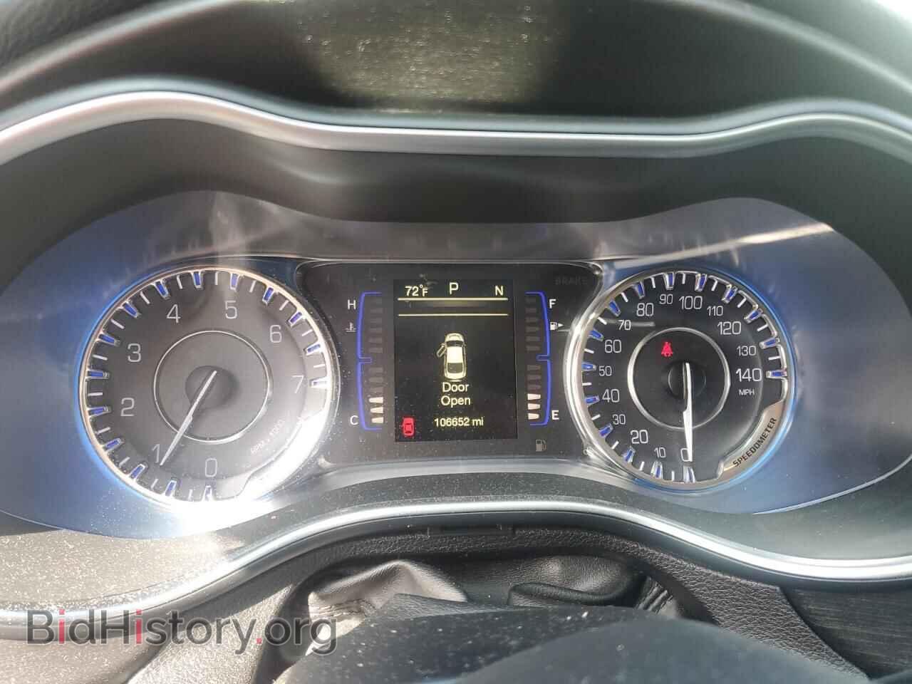 2016 CHRYSLER 200 - VIN: 1C3CCCAB1GN190575 - Фото 9