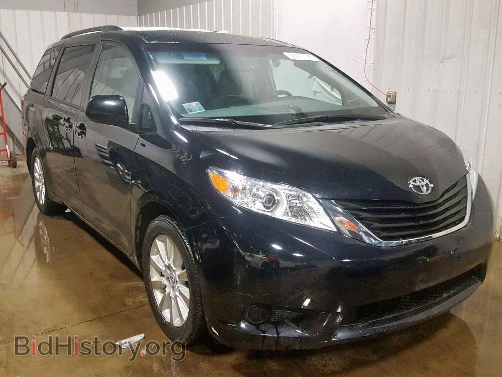 Photo 5TDJK3DC8FS095840 - TOYOTA SIENNA LE 2015
