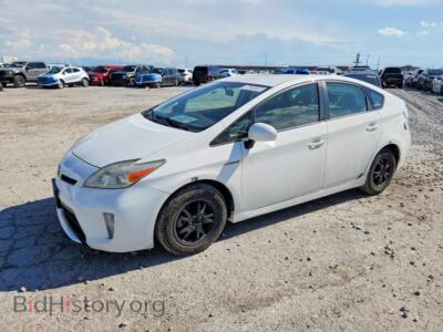 2012 Toyota PRIUS Two, белый — VIN JTDKN3DUXC1577433, Copart