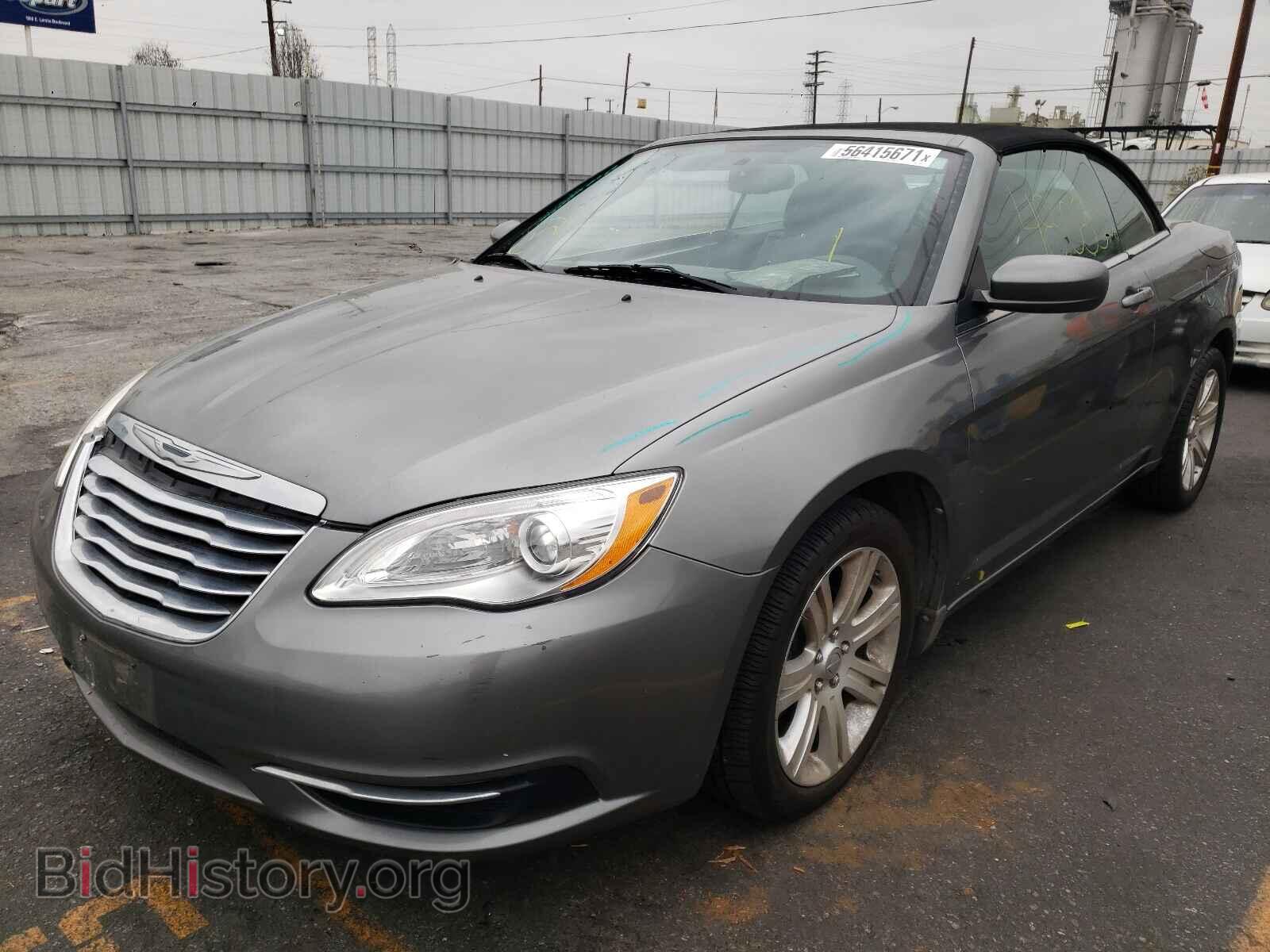 2013 CHRYSLER 200 - VIN: 1C3BCBEB3DN724218 - Фото 2