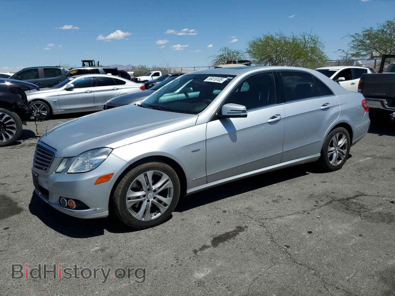 Photo WDDHF2EB7BA381663 - MERCEDES-BENZ E-CLASS 2011