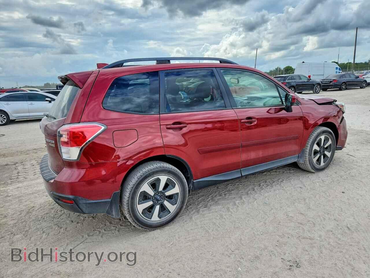 2017 SUBARU FORESTER - VIN: JF2SJAEC1HH414000 - Фото 3