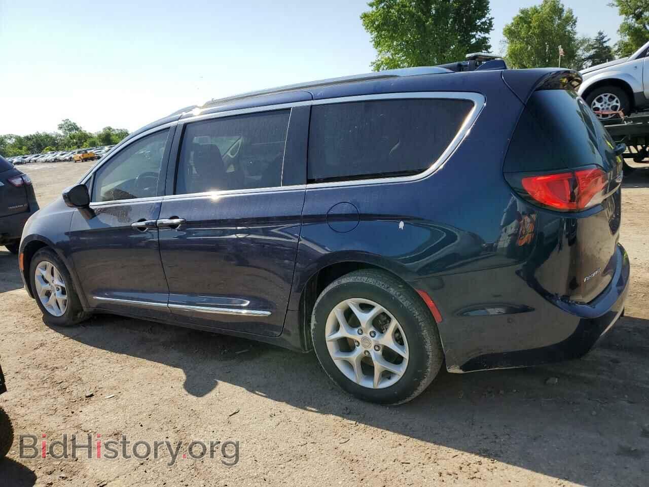 2017 CHRYSLER PACIFICA - VIN: 2C4RC1EG7HR545110 - Photo 2