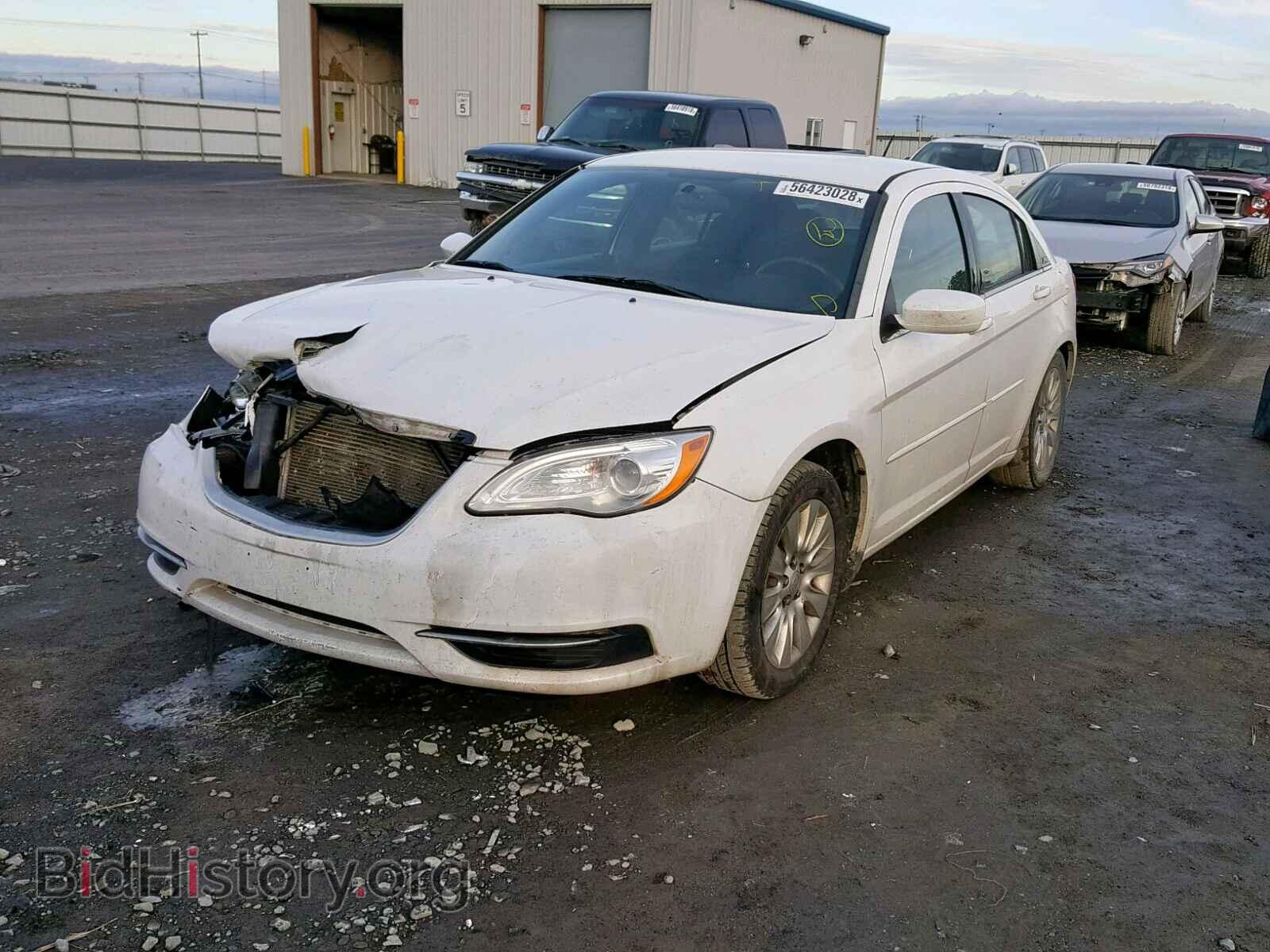 2011 CHRYSLER 200 - VIN: 1C3BC4FG8BN553873 - Фото 2