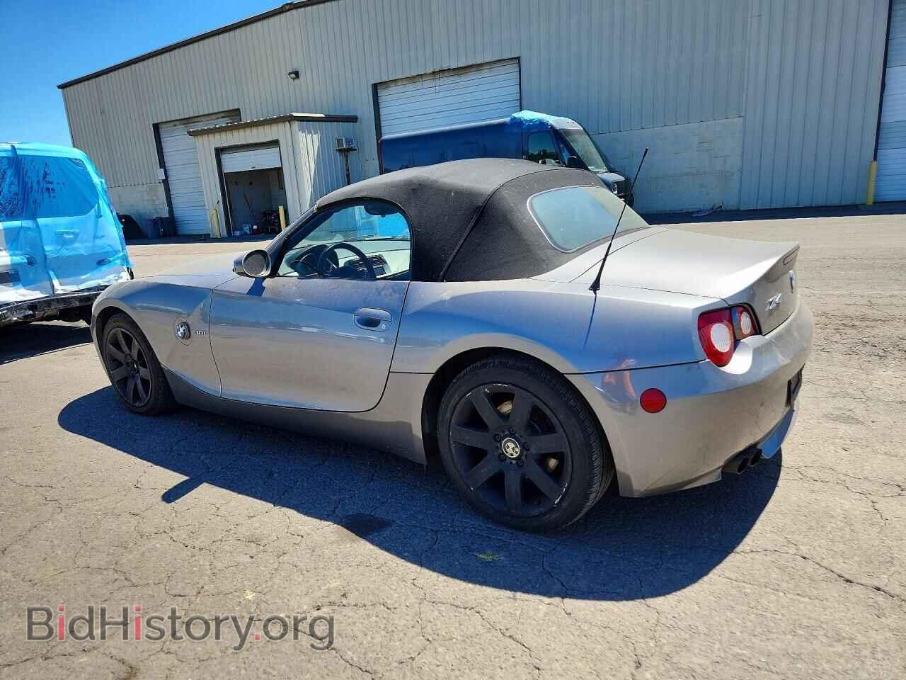 2005 BMW Z4 - VIN: 4USBT53545LT28672 - Photo 2