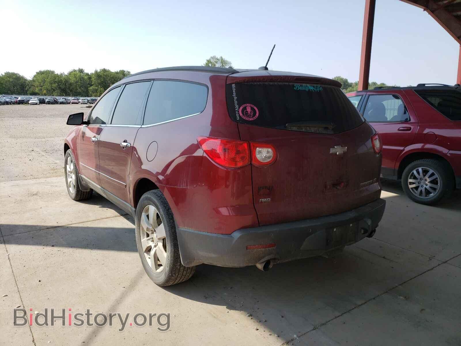 2011 CHEVROLET TRAVERSE - VIN: 1GNKVLED5BJ143148 - Фото 3