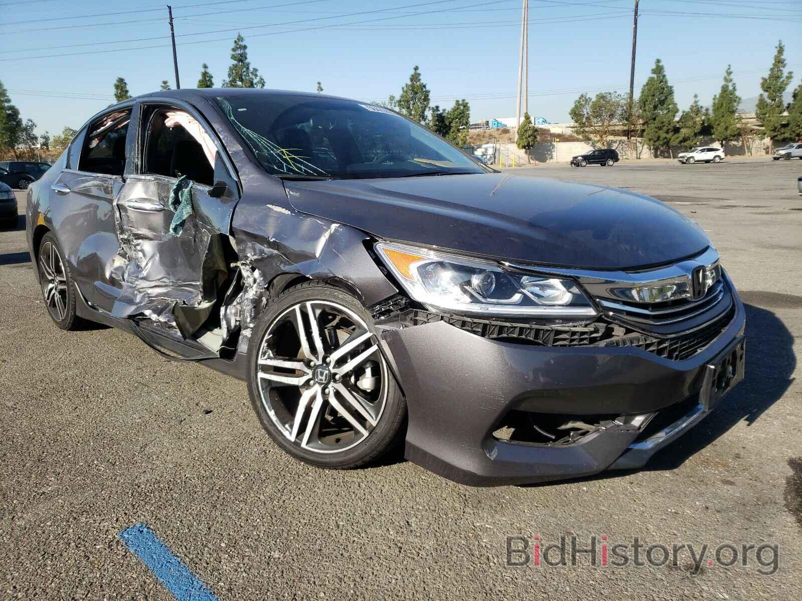 Photo 1HGCR2F55HA262864 - HONDA ACCORD 2017