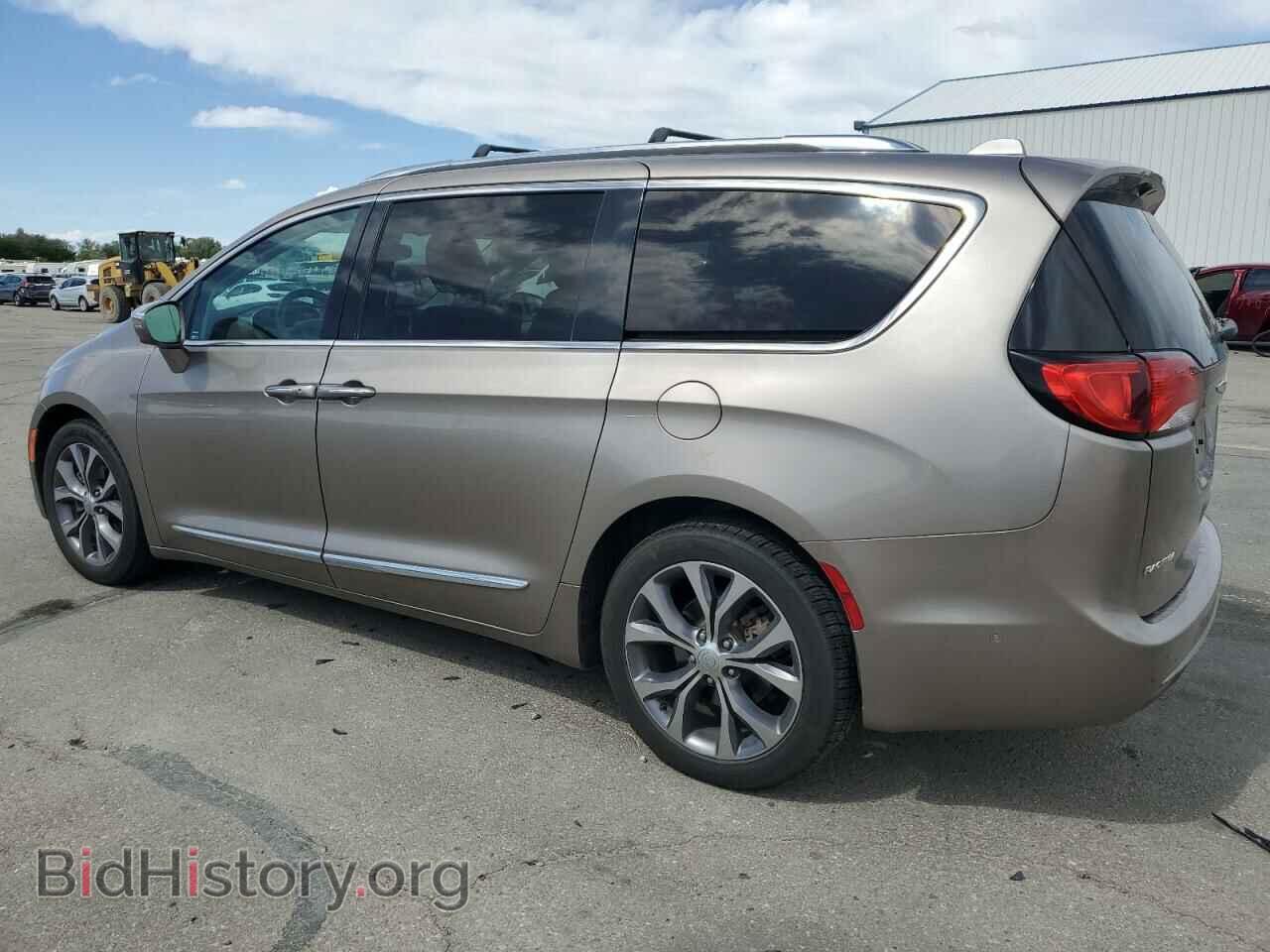 2017 CHRYSLER PACIFICA - VIN: 2C4RC1GG5HR759865 - Фото 2