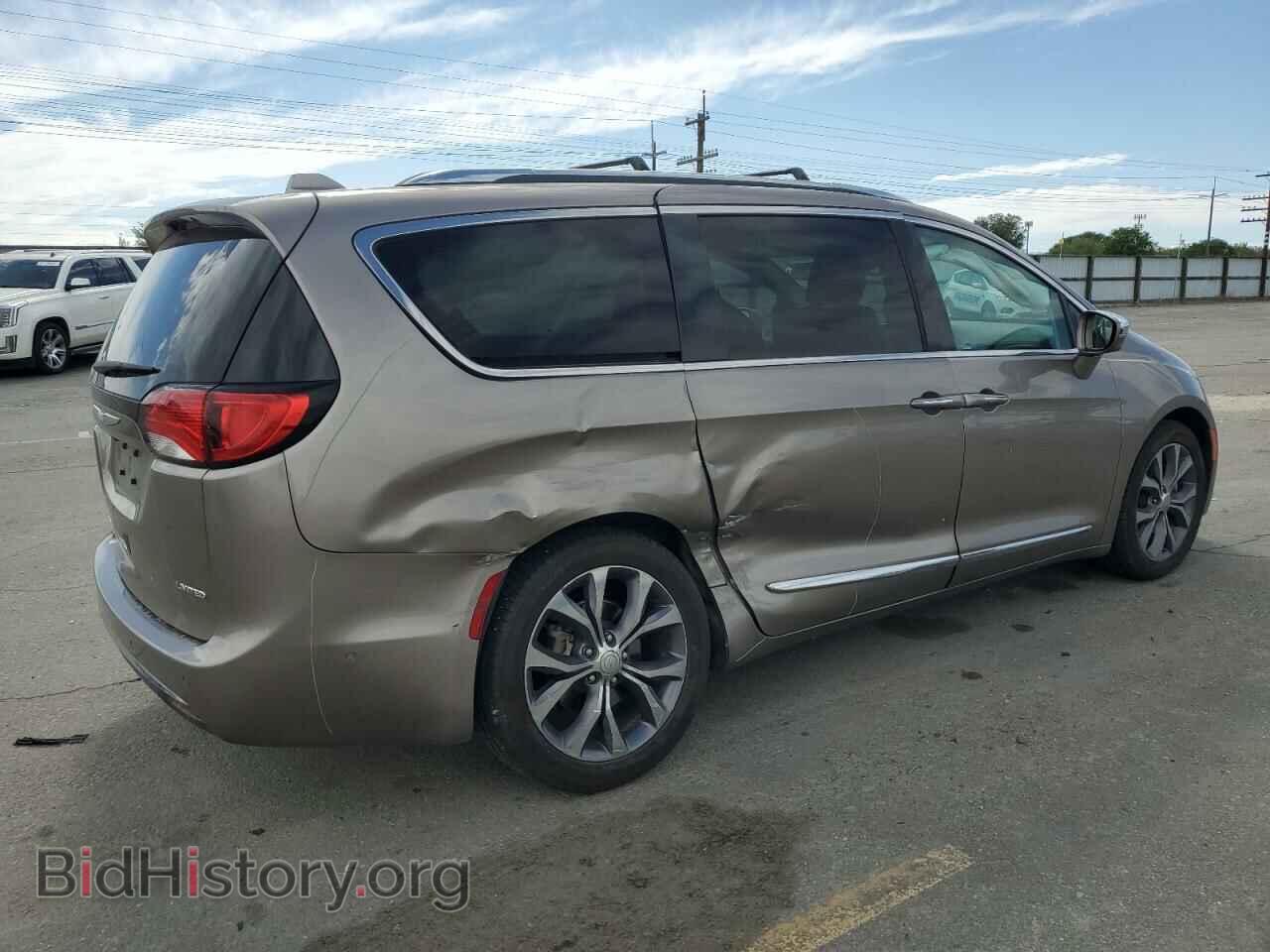 2017 CHRYSLER PACIFICA - VIN: 2C4RC1GG5HR759865 - Фото 3