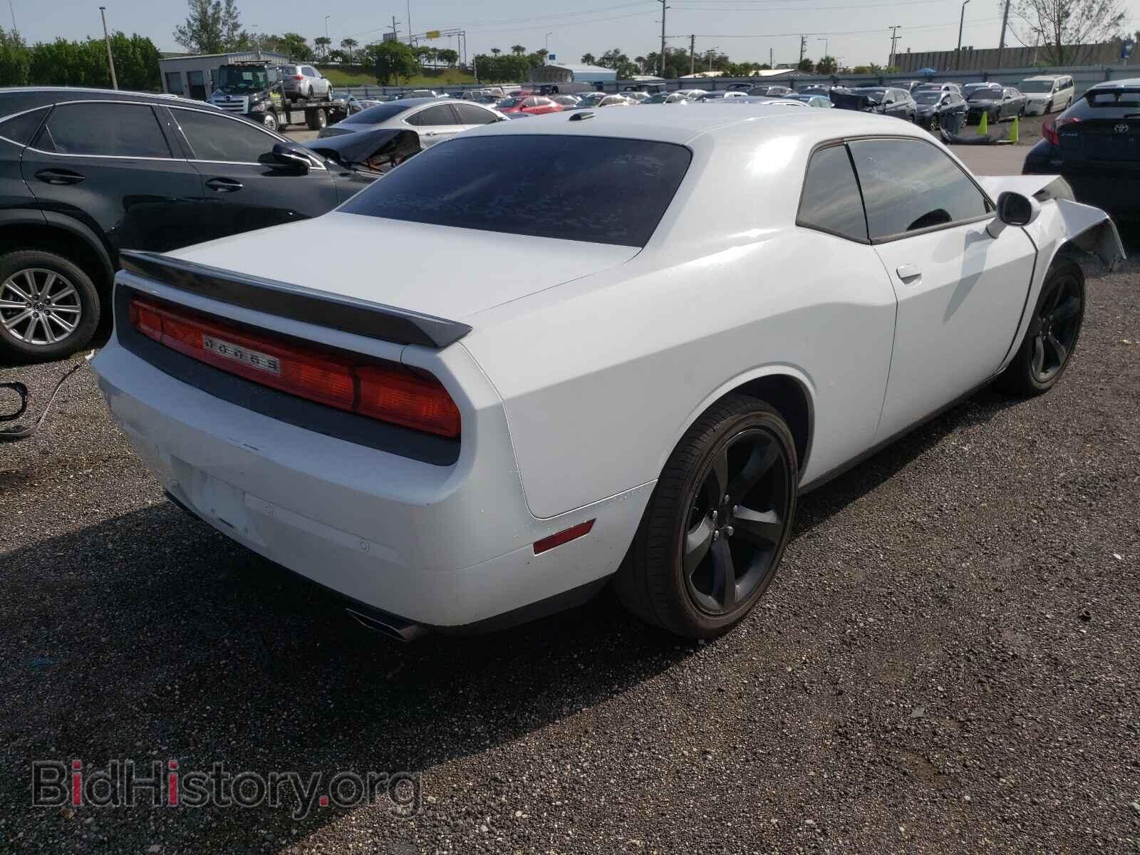 2014 DODGE CHALLENGER - VIN: 2C3CDYAG2EH136844 - Фото 4