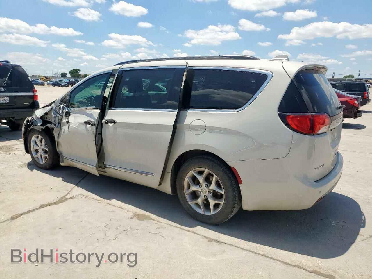 2017 CHRYSLER PACIFICA - VIN: 2C4RC1BG2HR560800 - Фото 2