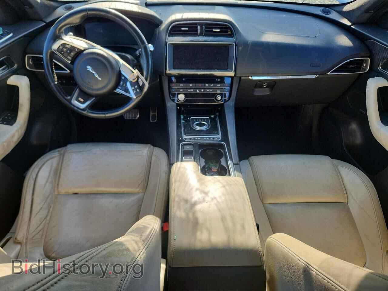 2017 JAGUAR F-PACE - VIN: SADCP2BV7HA056461 - Photo 8
