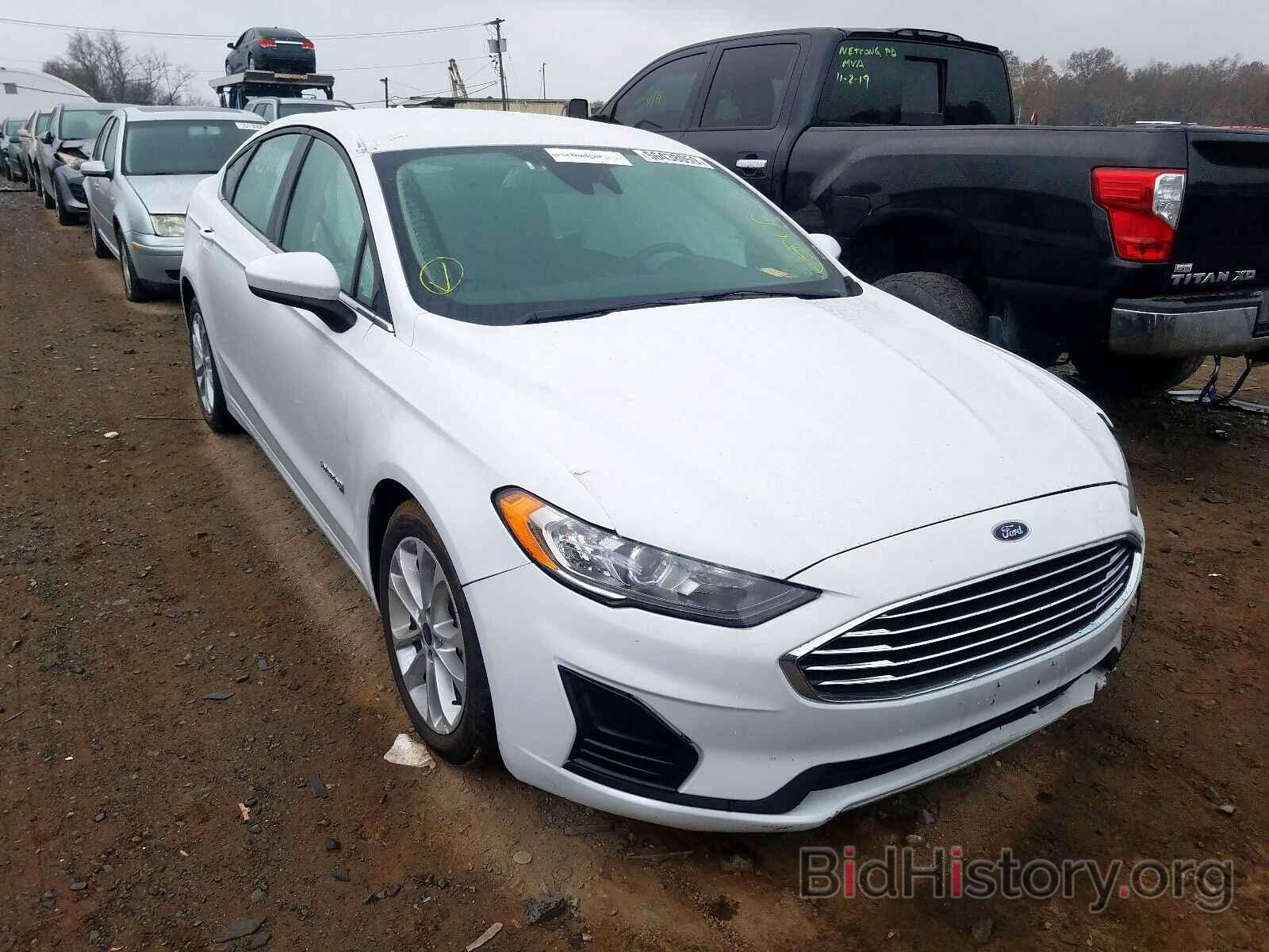 Photo 3FA6P0LU4KR242531 - FORD FUSION SE 2019