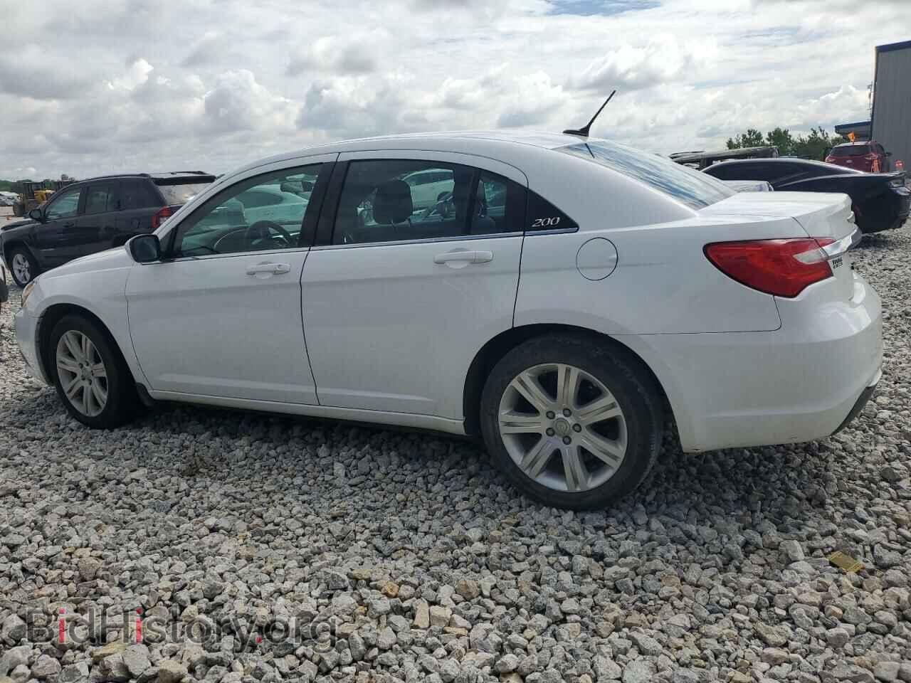 2012 CHRYSLER 200 - VIN: 1C3CCBBB0CN301233 - Фото 2