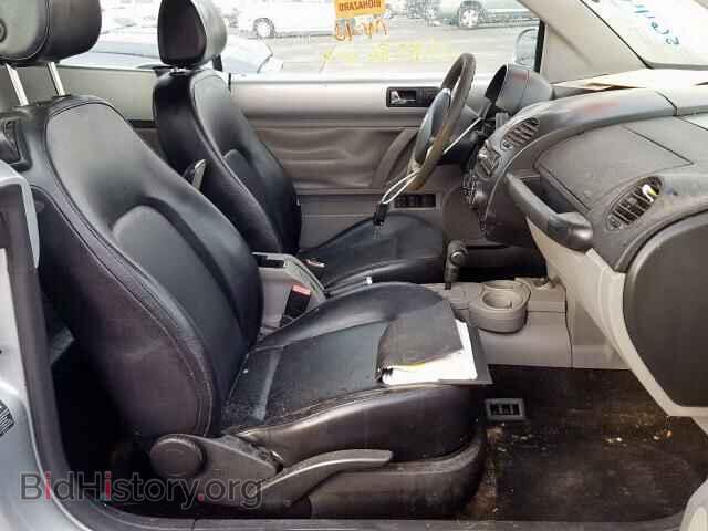 2004 VOLKSWAGEN BEETLE - VIN: 3VWCM31Y94M332106 - Фото 5