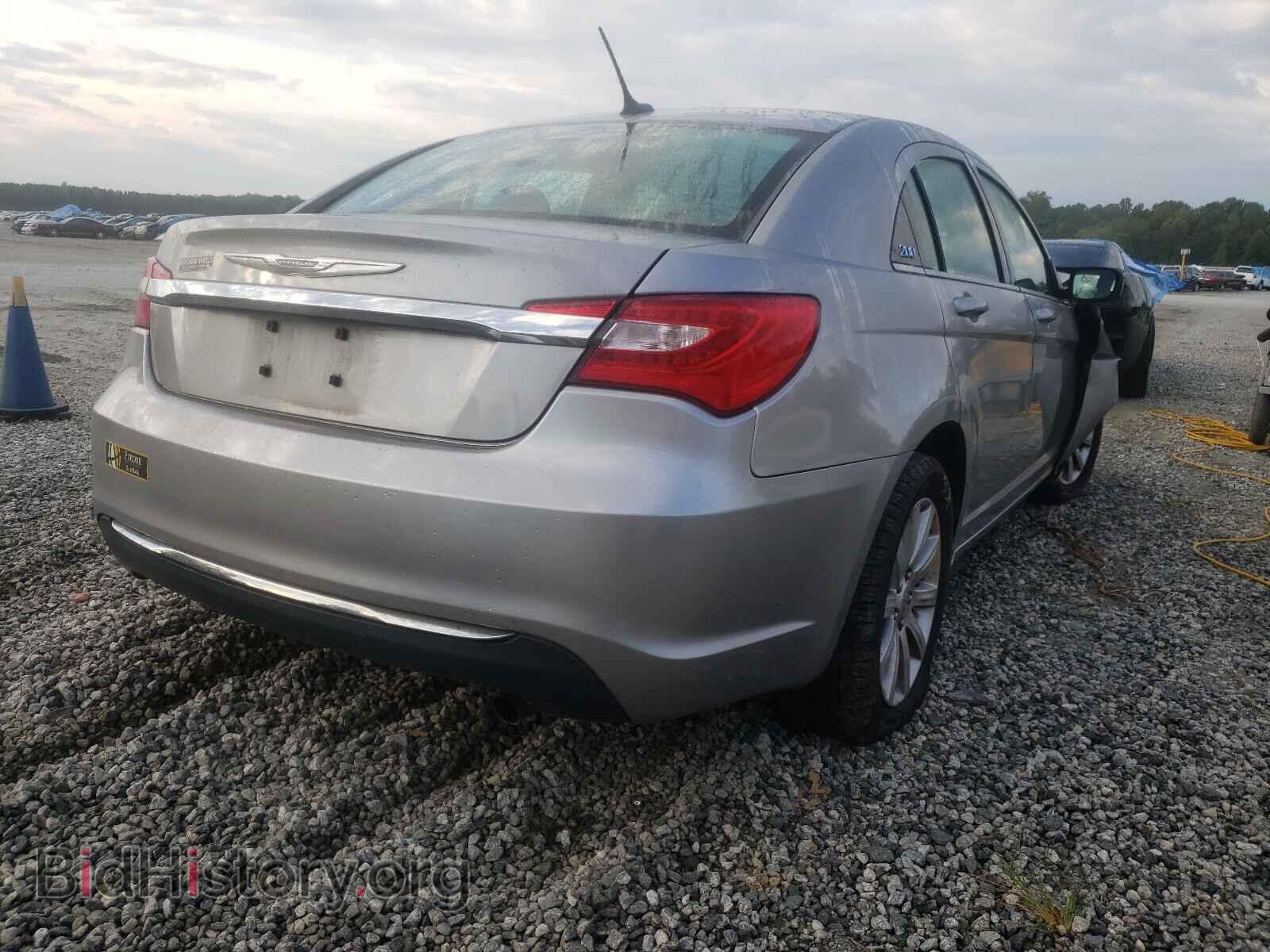 2014 CHRYSLER 200 - VIN: 1C3CCBBB8EN183581 - Фото 4