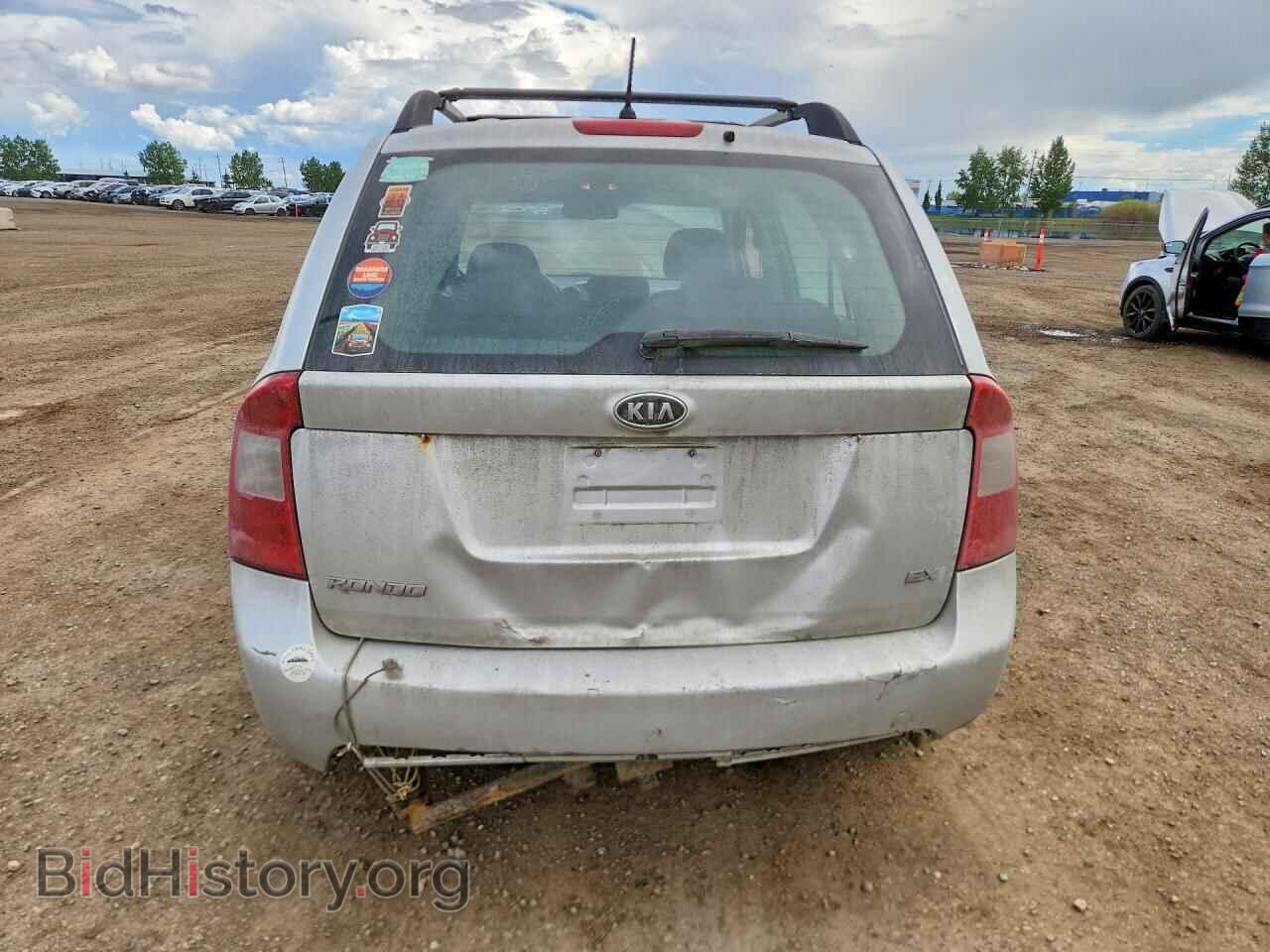 2010 KIA RONDO - VIN: KNAHH8A87A7321103 - Photo 6