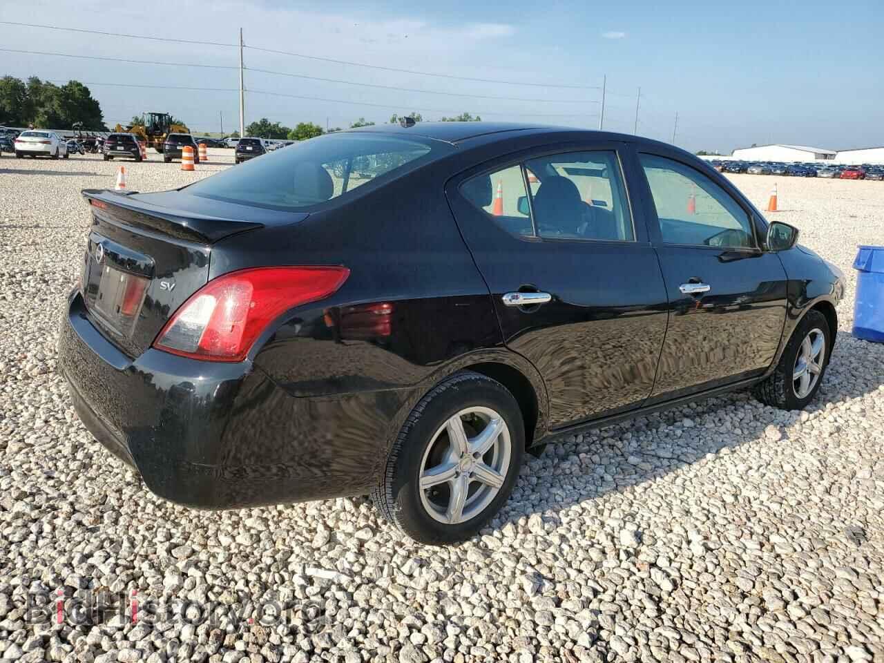 2018 NISSAN VERSA - VIN: 3N1CN7AP1JL884752 - Фото 3