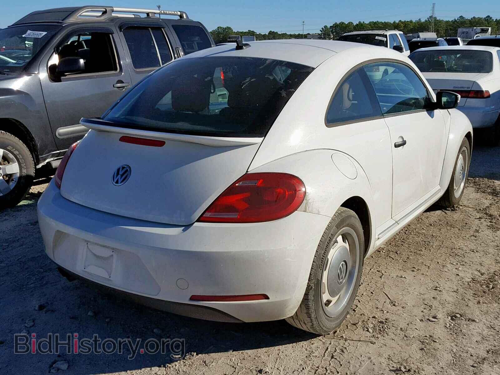 2015 VOLKSWAGEN BEETLE - VIN: 3VWF17AT8FM654580 - Фото 4