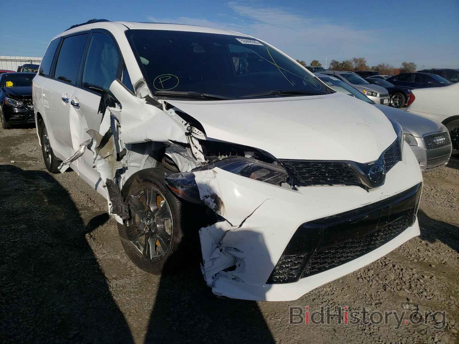 Photo 5TDEZ3DC4KS222025 - TOYOTA SIENNA 2019