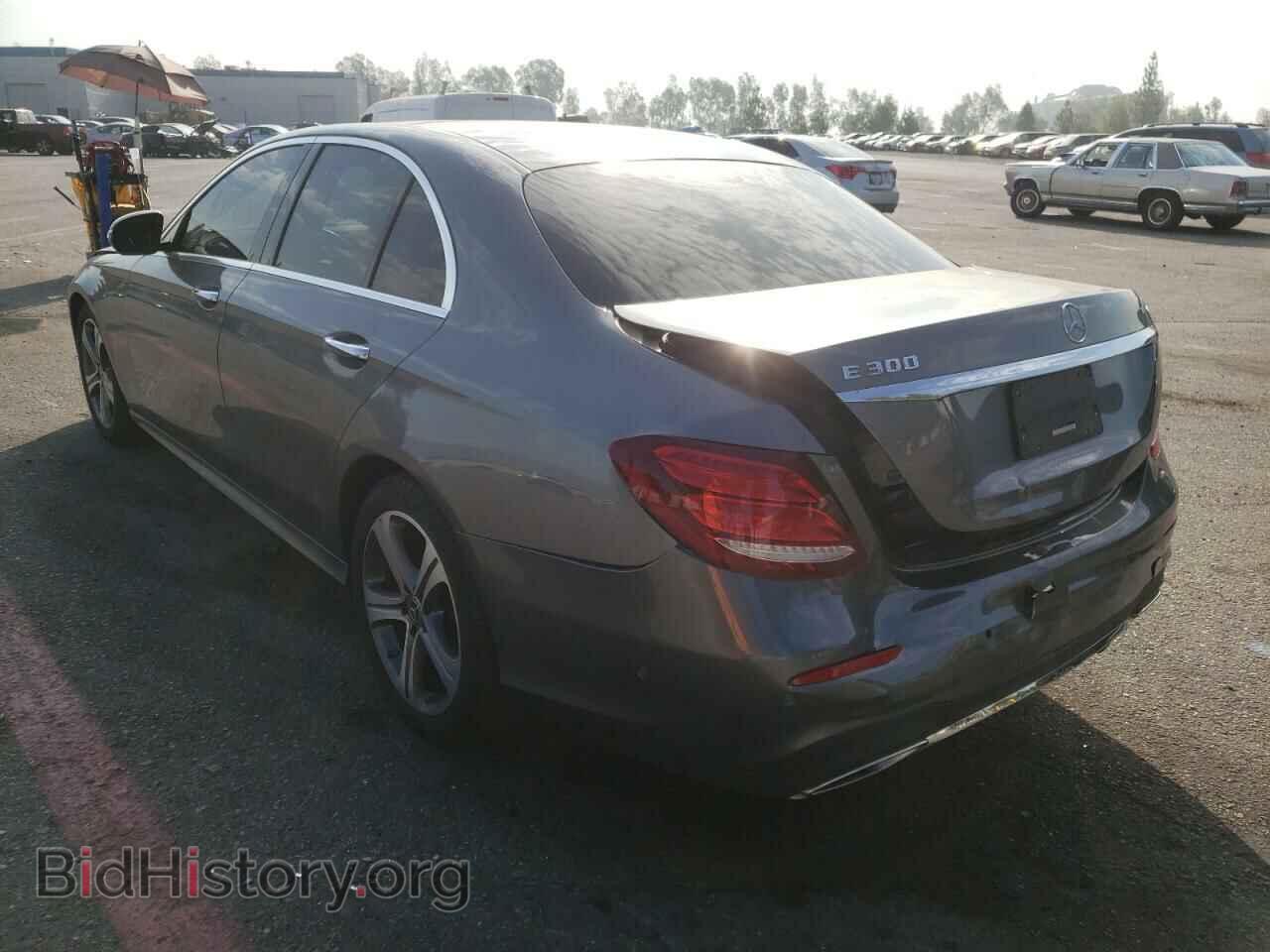 2018 MERCEDES-BENZ E-CLASS - VIN: WDDZF4JB4JA453763 - Фото 3