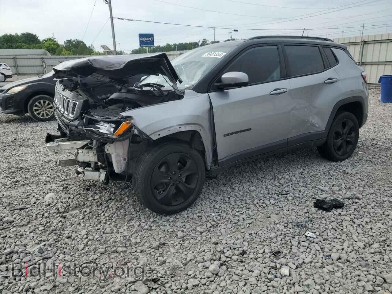 Фотография 3C4NJDBB9JT316302 - JEEP COMPASS 2018