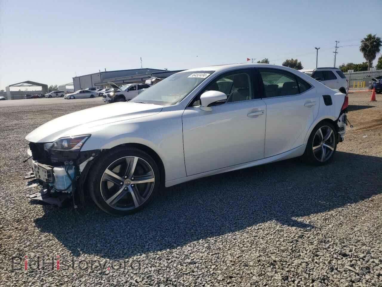 Photo JTHBA1D23J5063801 - LEXUS IS 2018