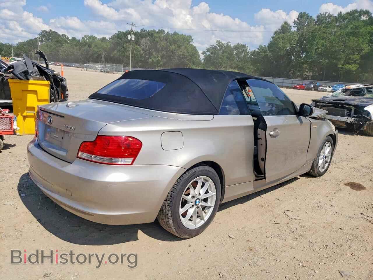 2011 BMW 1 SERIES - VIN: WBAUL7C53BVM79039 - Фото 3