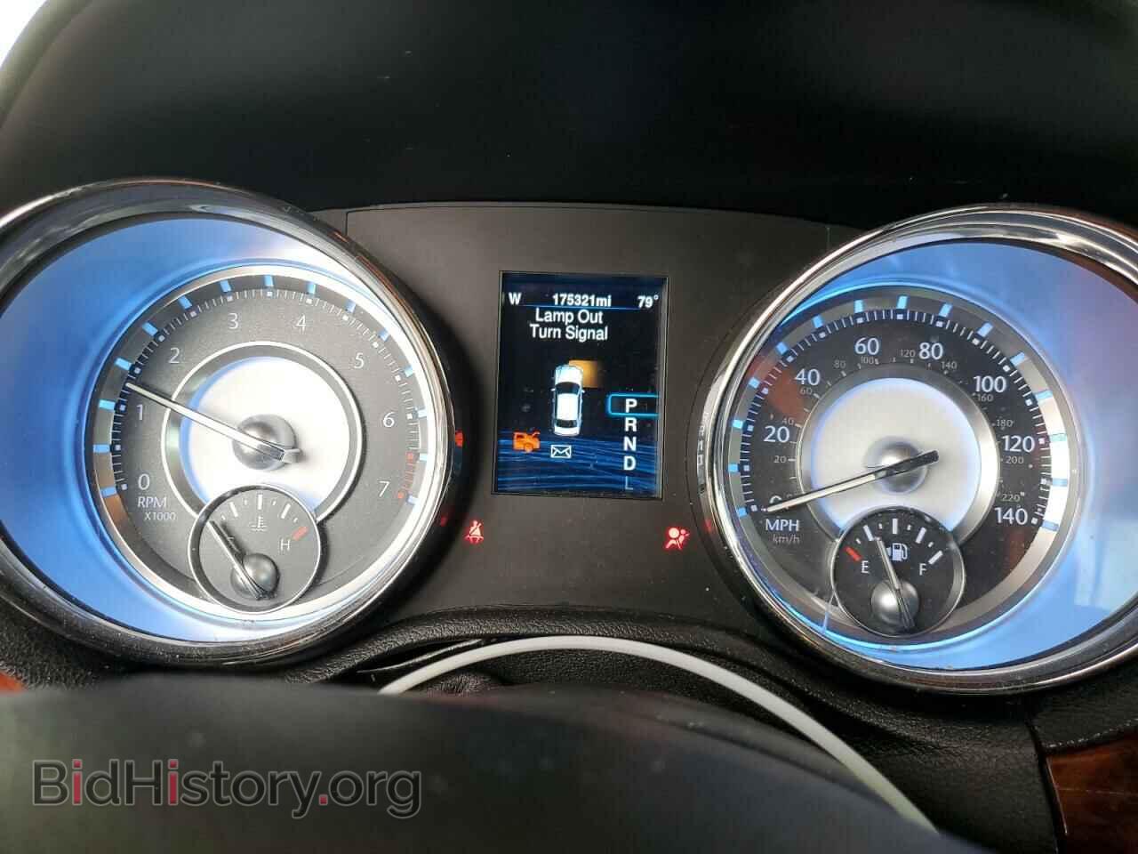 2014 CHRYSLER 300 - VIN: 2C3CCAAG8EH345807 - Фото 9