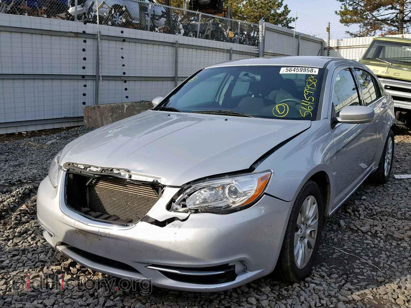 2012 CHRYSLER 200 - VIN: 1C3CCBAB9CN302981 - Фото 2