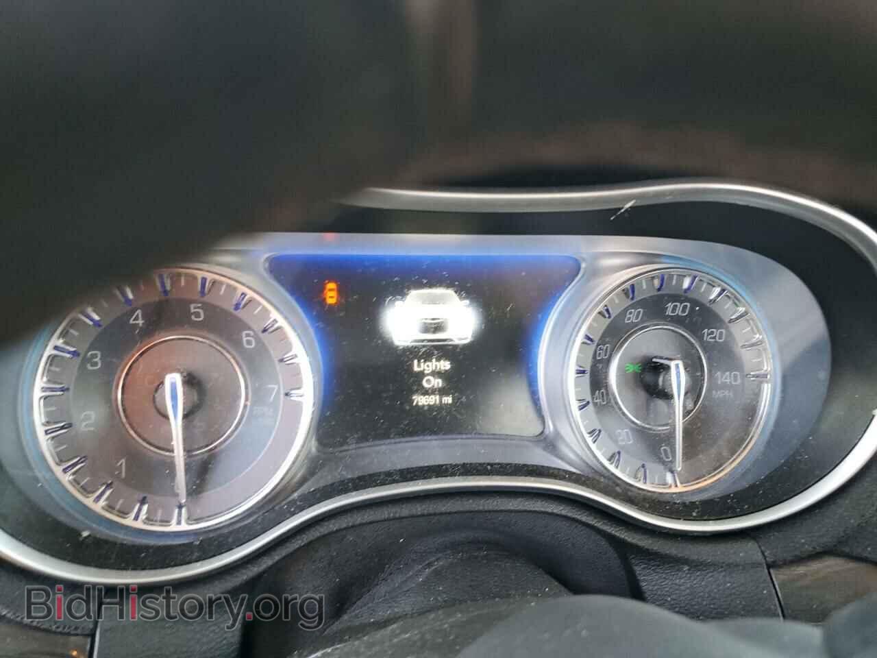 2017 CHRYSLER 300 - VIN: 2C3CCAAG1HH647041 - Фото 9