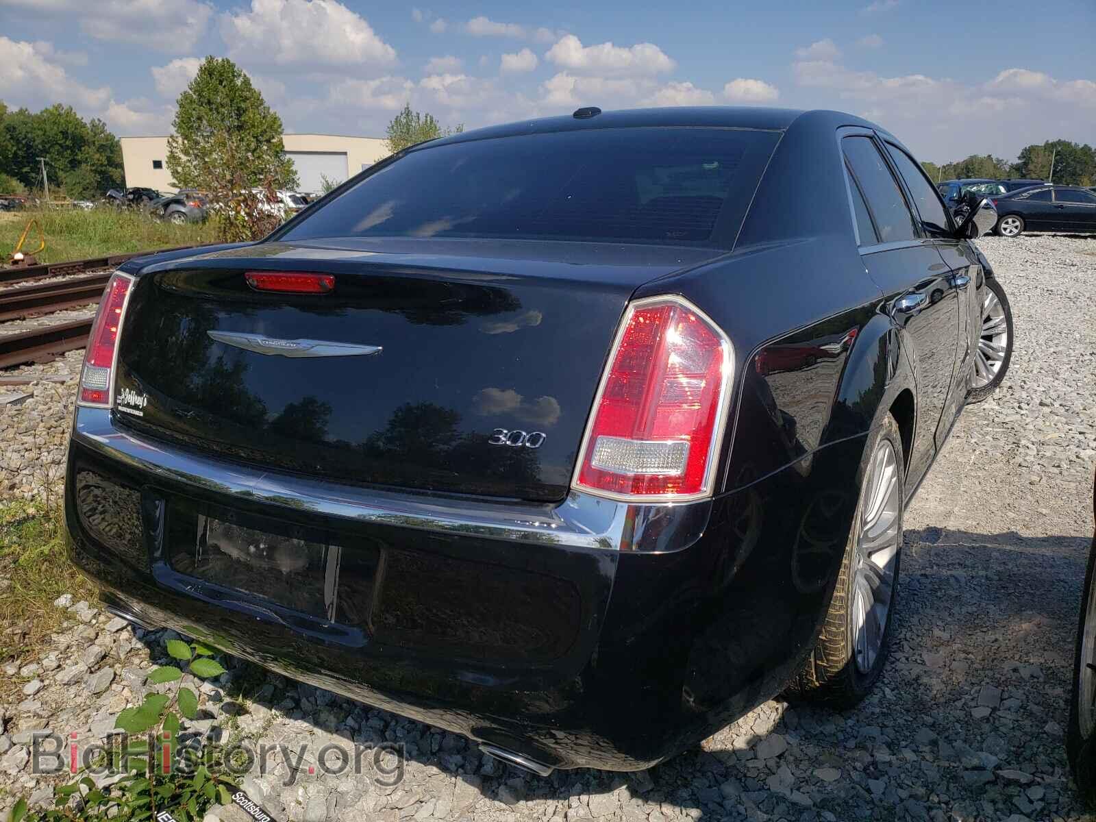 2011 CHRYSLER 300 - VIN: 2C3CA5CG4BH598936 - Фото 4