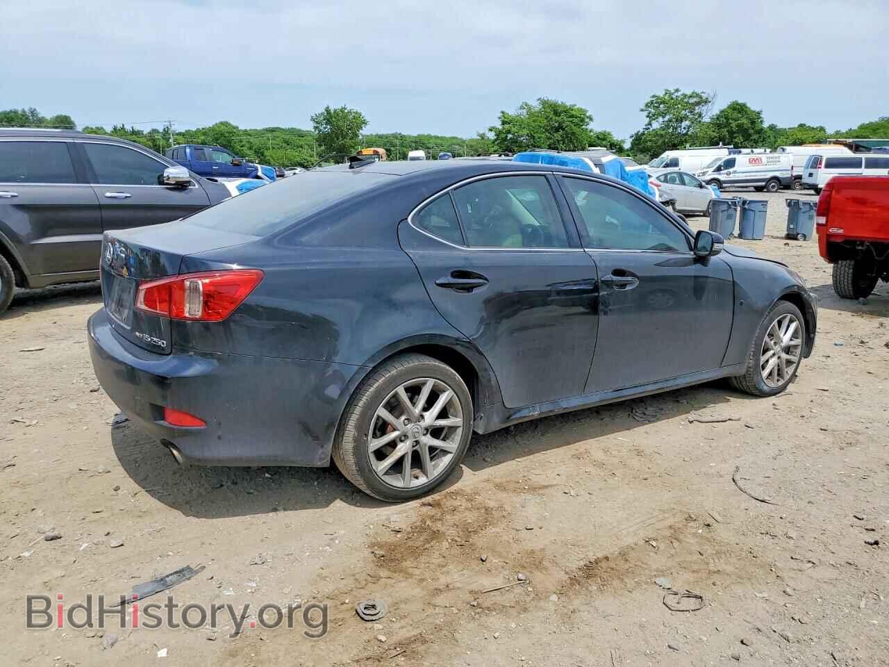 2011 LEXUS IS - VIN: JTHCF5C26B5044868 - Photo 3