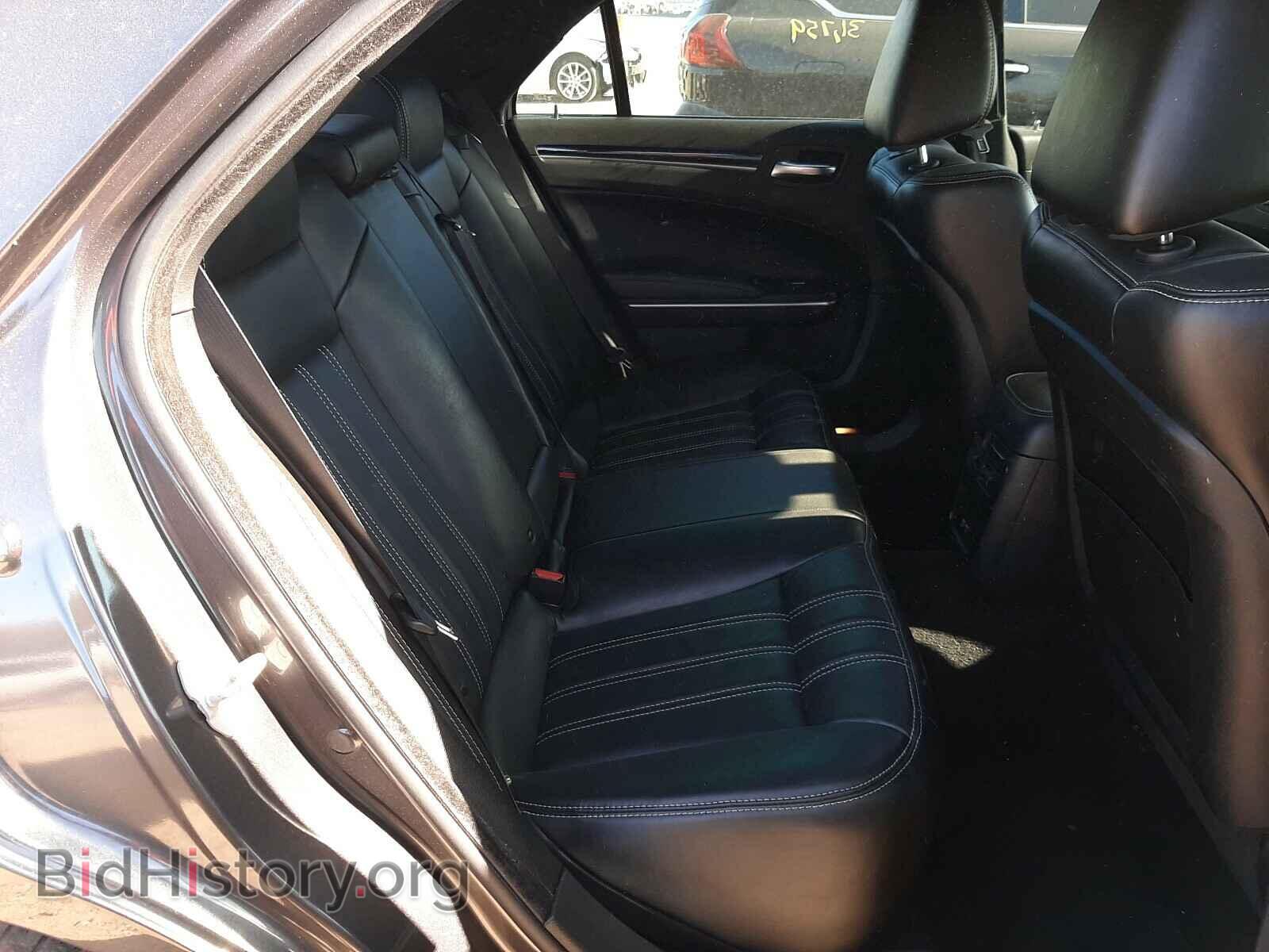 2019 CHRYSLER 300 - VIN: 2C3CCAGG7KH640528 - Фото 6