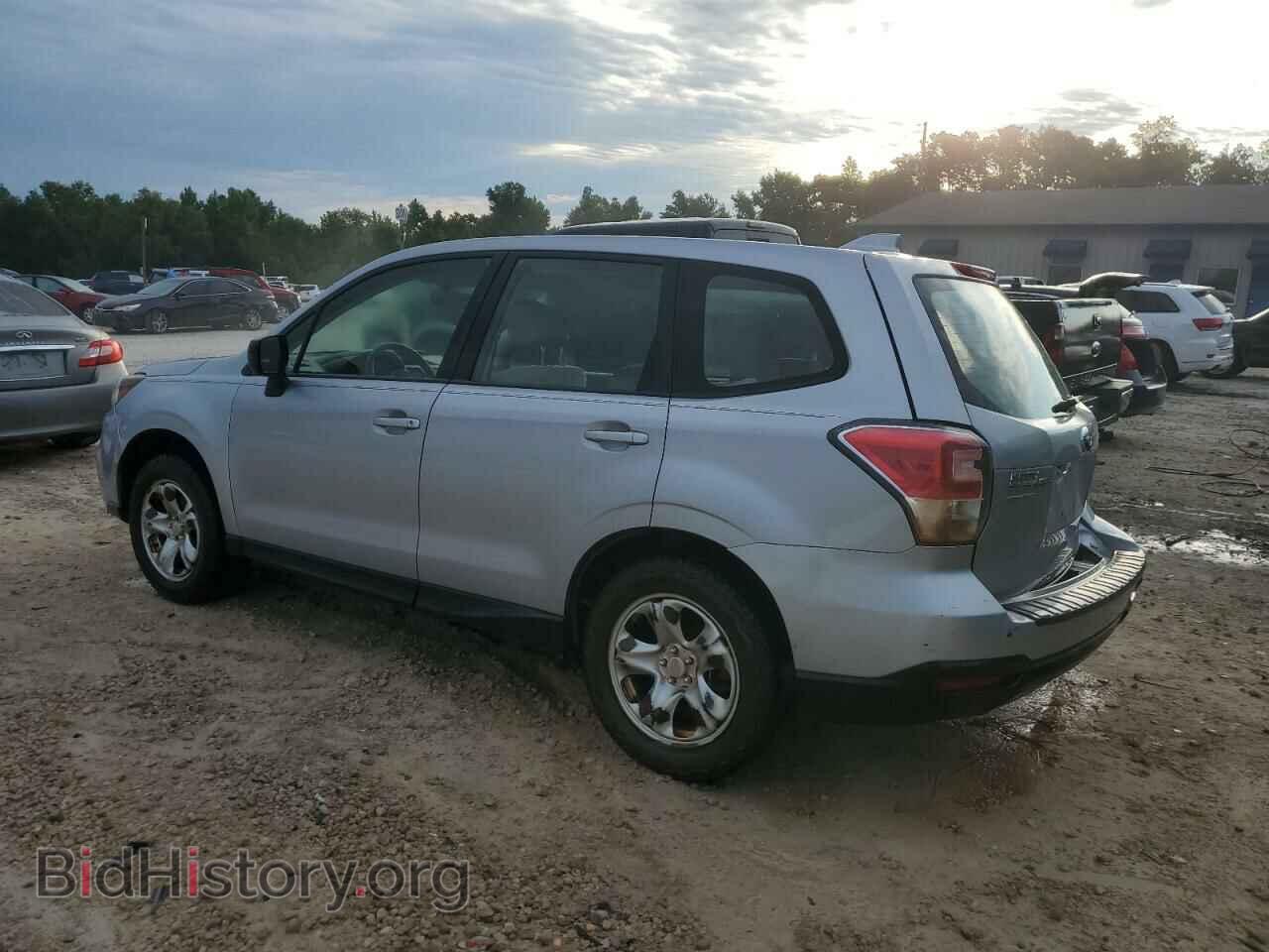 2017 SUBARU FORESTER - VIN: JF2SJAAC1HH556918 - Фото 2