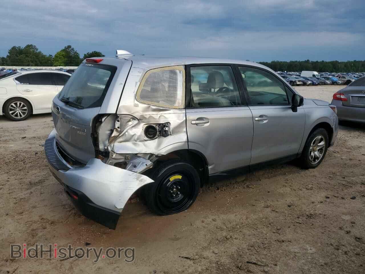 2017 SUBARU FORESTER - VIN: JF2SJAAC1HH556918 - Фото 3