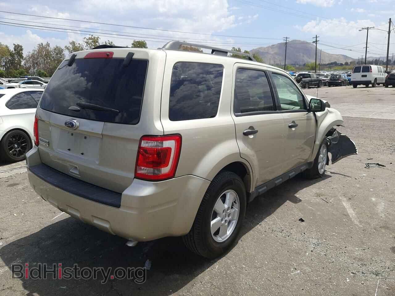 2012 FORD ESCAPE - VIN: 1FMCU0D72CKC08975 - Фото 4