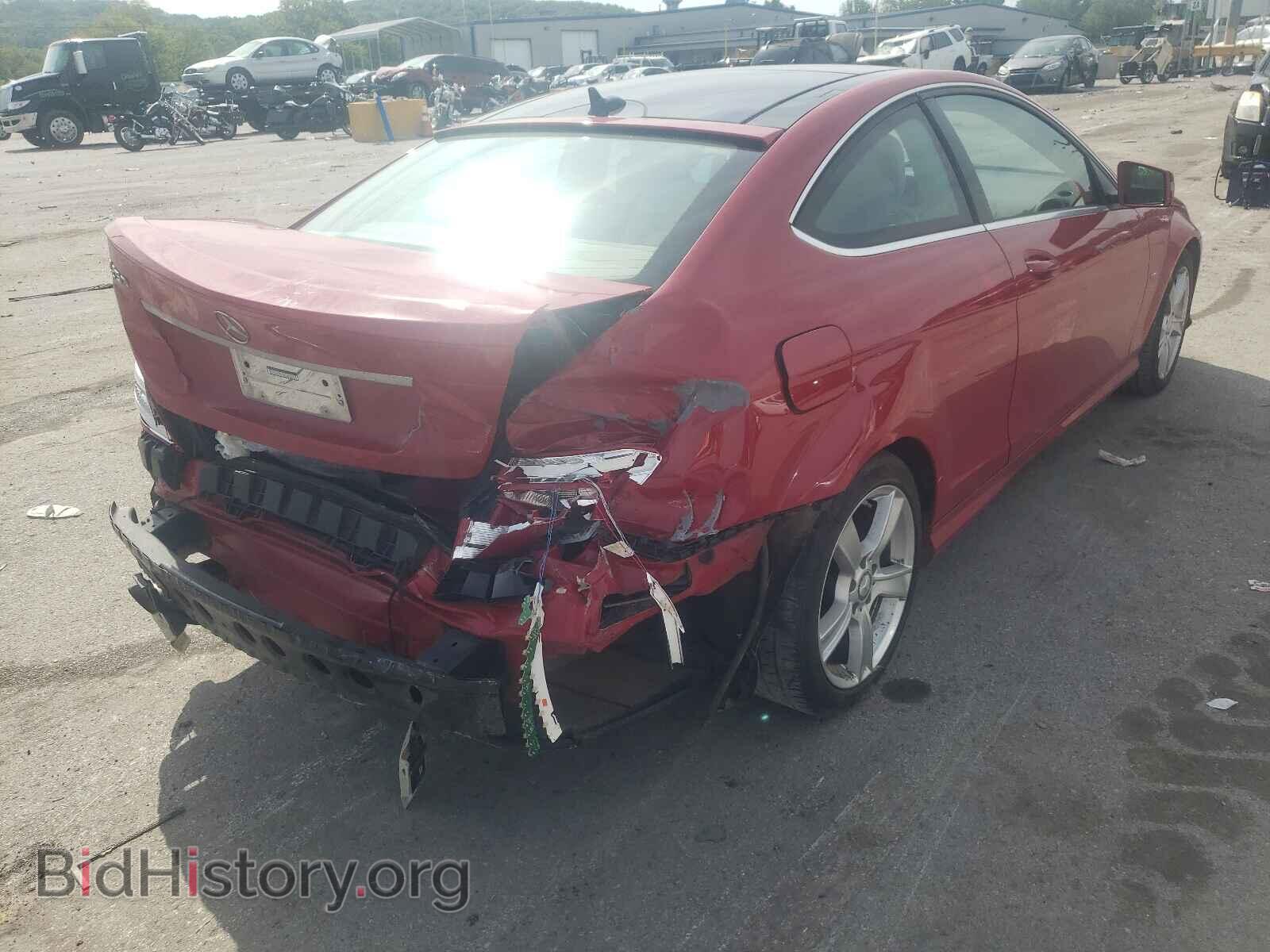 2012 MERCEDES-BENZ C-CLASS - VIN: WDDGJ4HB0CF797897 - Фото 4