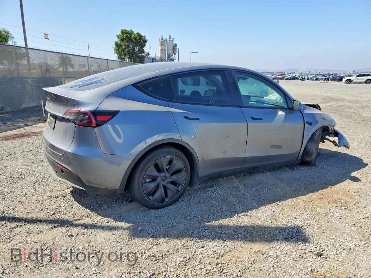 2024 TESLA MODEL Y - VIN: 7SAYGDED6RF210976 - Photo 3