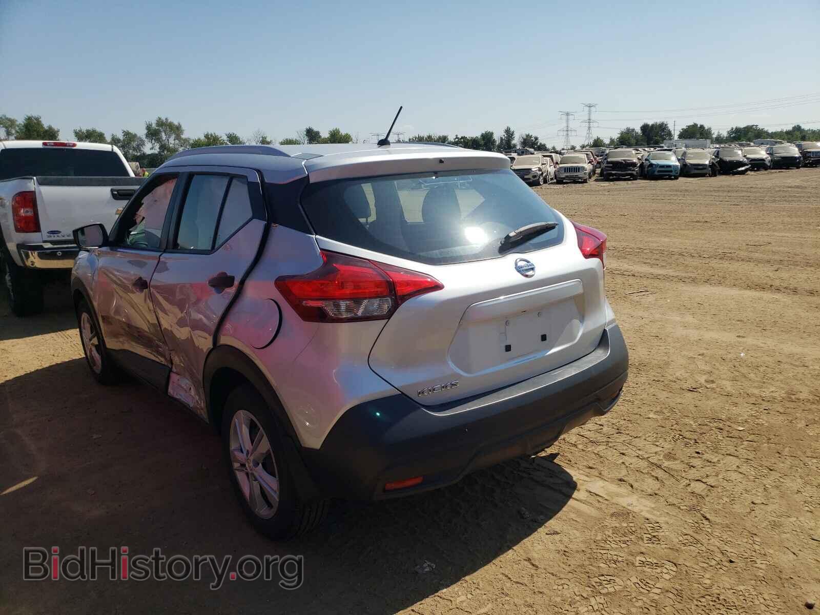 2019 NISSAN KICKS - VIN: 3N1CP5CU3KL559894 - Фото 3