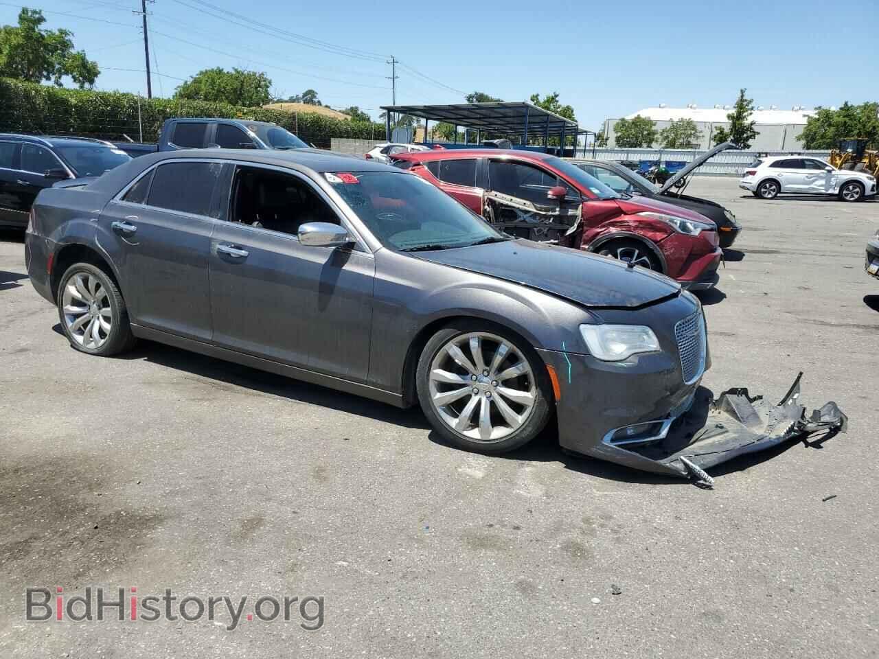 2019 CHRYSLER 300 - VIN: 2C3CCAEG6KH568563 - Фото 4