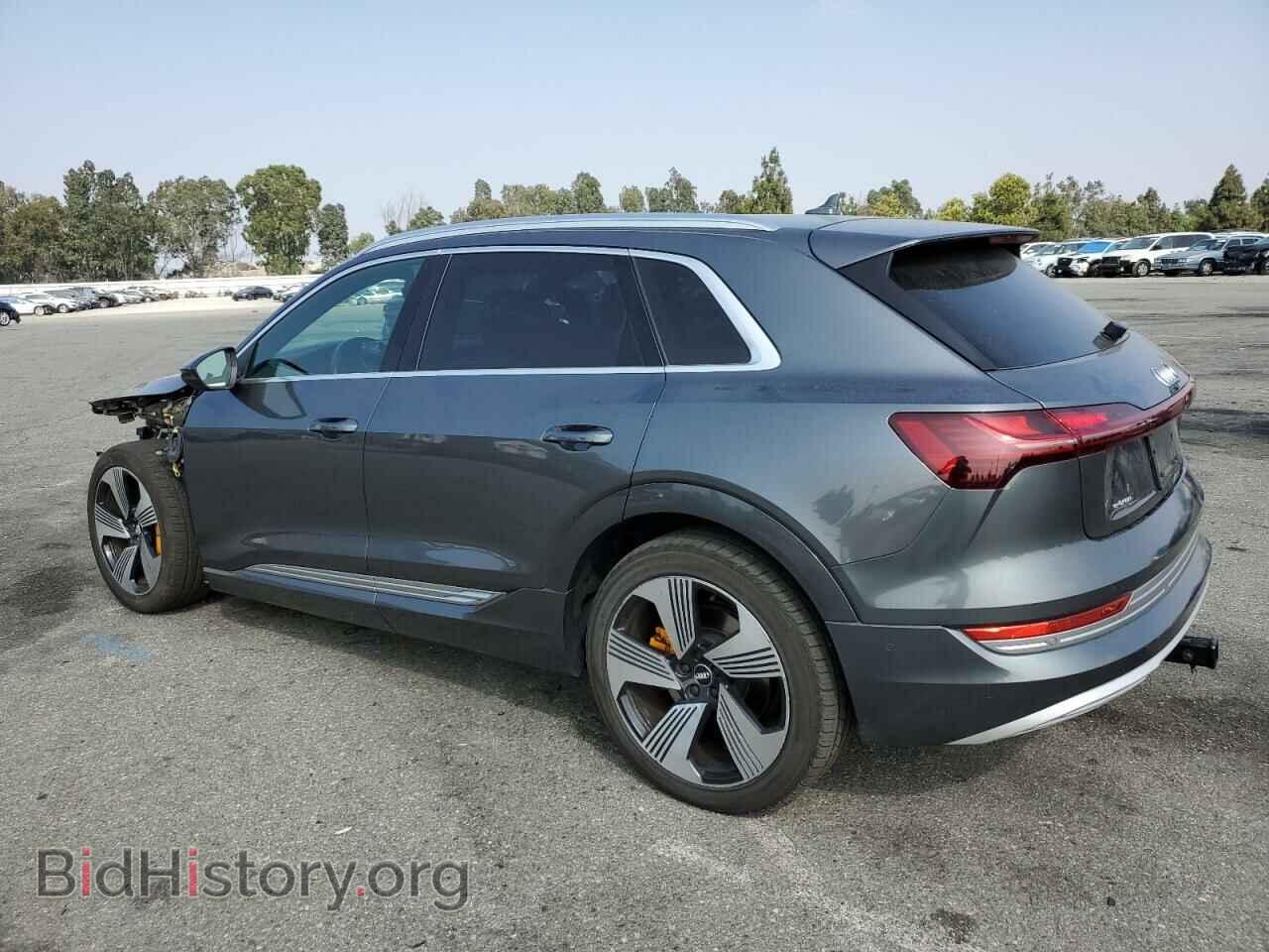 2019 AUDI E-TRON - VIN: WA1VAAGEXKB006495 - Photo 2